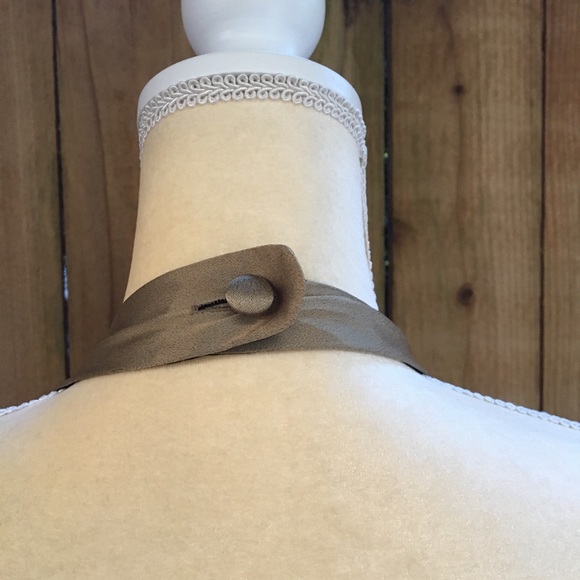 Donna Ricco Gold Halter Cocktail Dress GUC - Picture 6 of 8